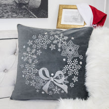 Xmas Christmas - Snowflake Floral Wreath  20"x20"